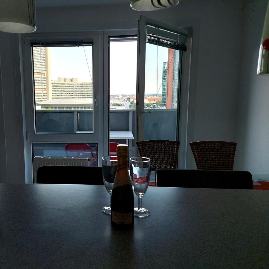 Tower Apartment With Private Terrace Next To Uno Βιέννη Εξωτερικό φωτογραφία