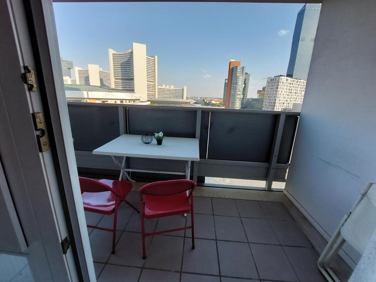 Tower Apartment With Private Terrace Next To Uno Βιέννη Εξωτερικό φωτογραφία